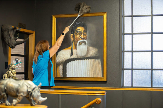 Commercial_cleaner_dusting Taranaki